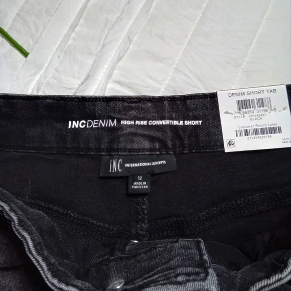 🖤New INC Denim Shorts🖤 - Picture 4 of 5
